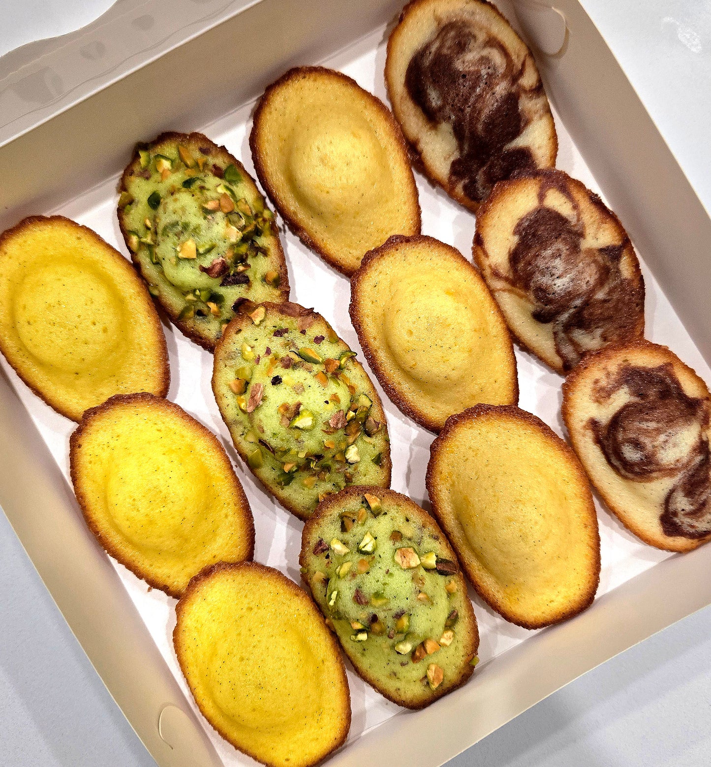 MADELEINES - COLLECTION GOURMANDE (BOX OF 12)