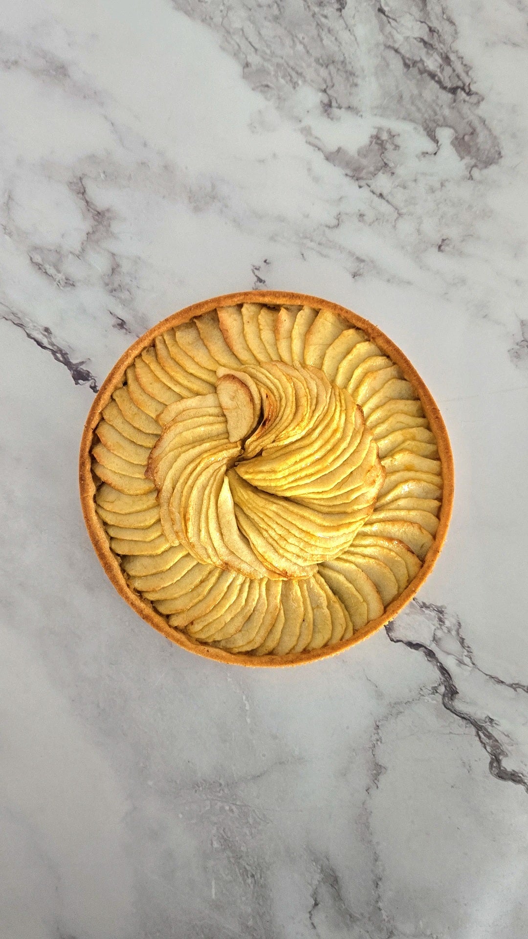 CLASSIC APPLE TART (TARTE AUX POMMES)