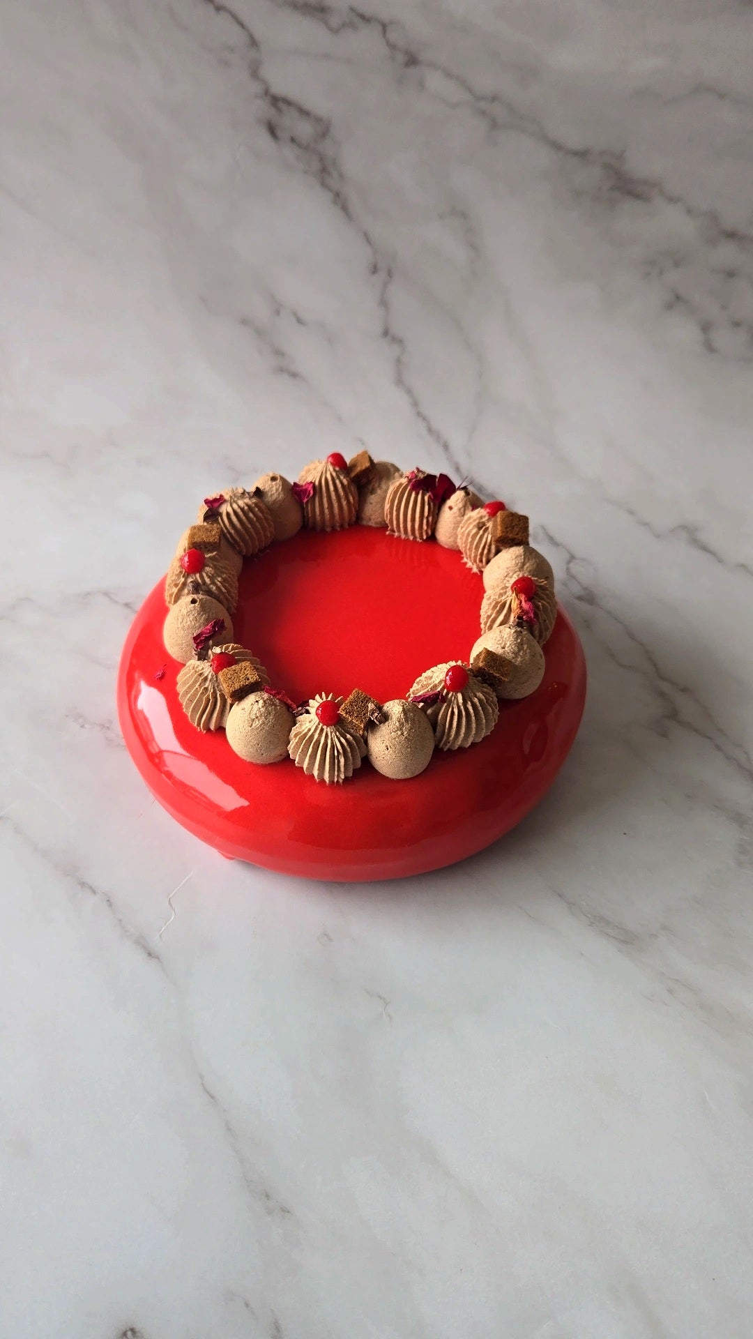 LA VIE EN ROUGE (CHOCOLATE RED FRUITS)