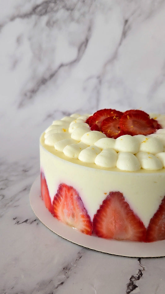 FRAISIER (6-8 servings)
