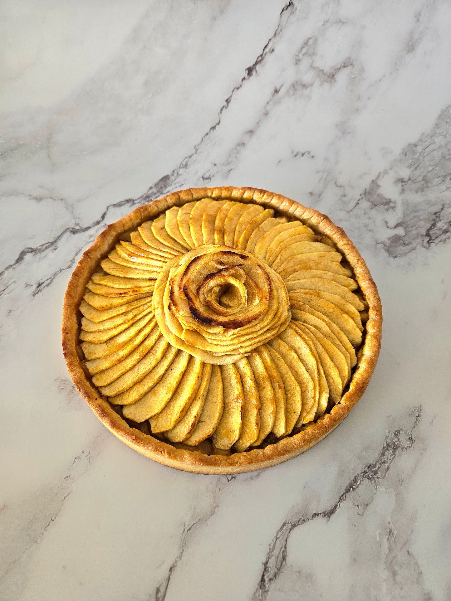 CLASSIC APPLE TART (8 slices)